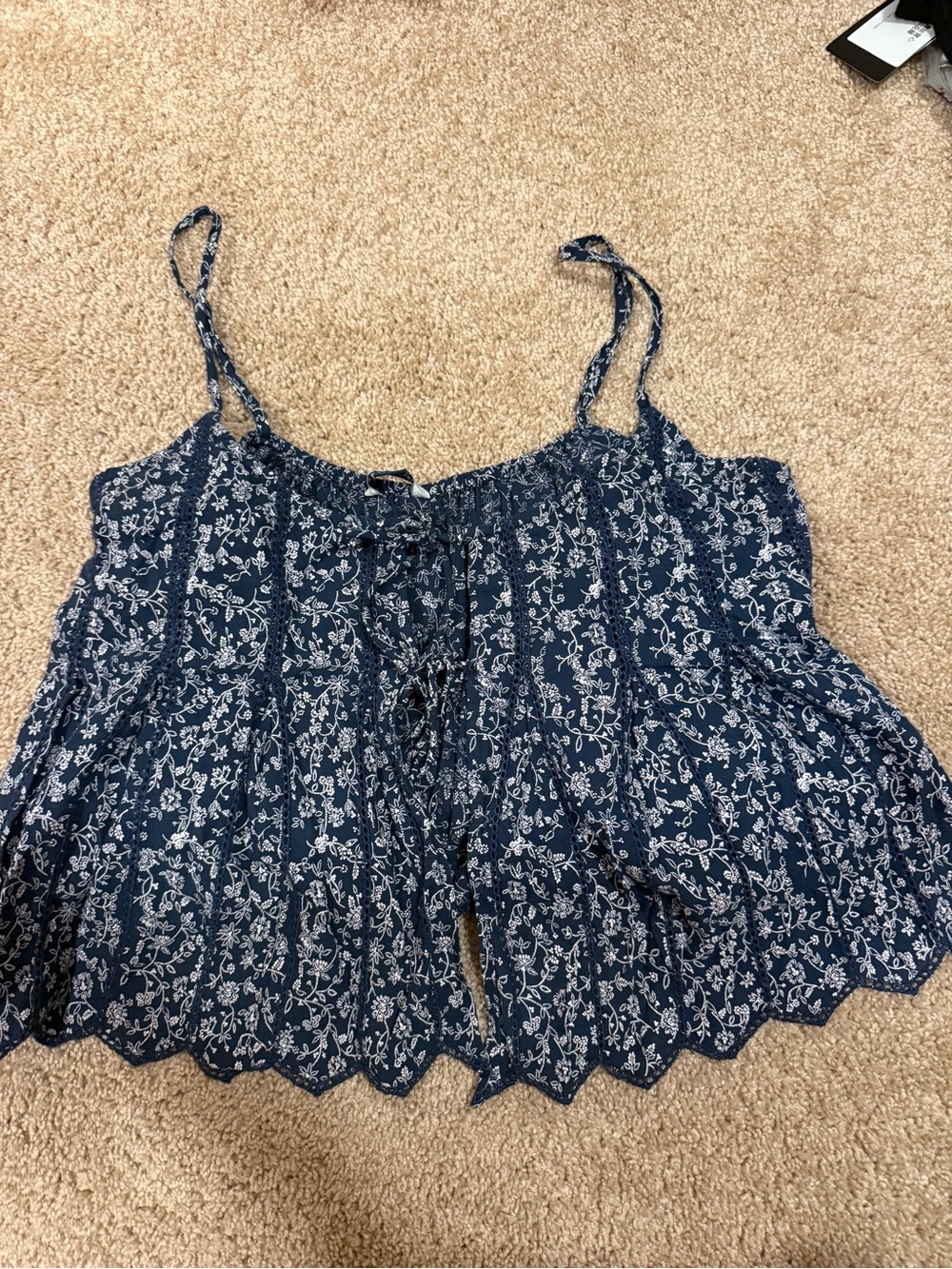 American Eagle Outfitters Navy Floral Tie-Front Spaghetti Strap crop Tank